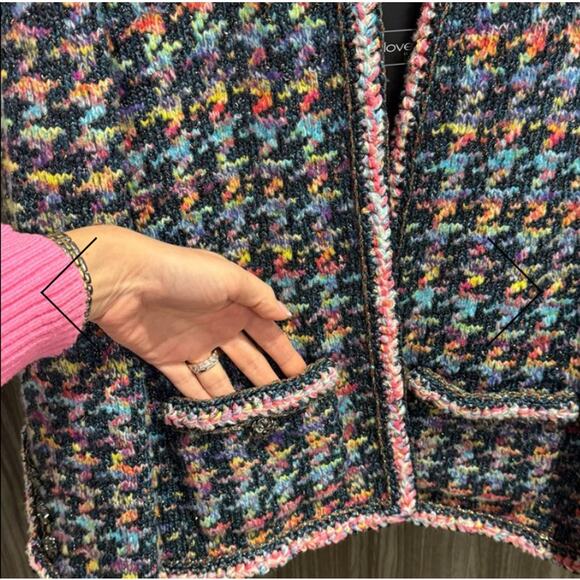 *AUTHENTIC* CHANEL - Multicolor Tweed Jacket, Size 42 - Picture 9 of 16